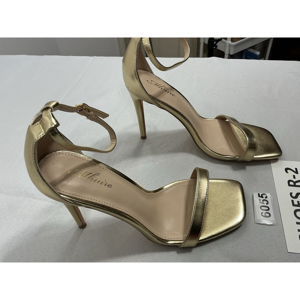 Womans Mhuire Stiletto Dress Sandals 8.5 Gold Strappy Square Toe NWOT